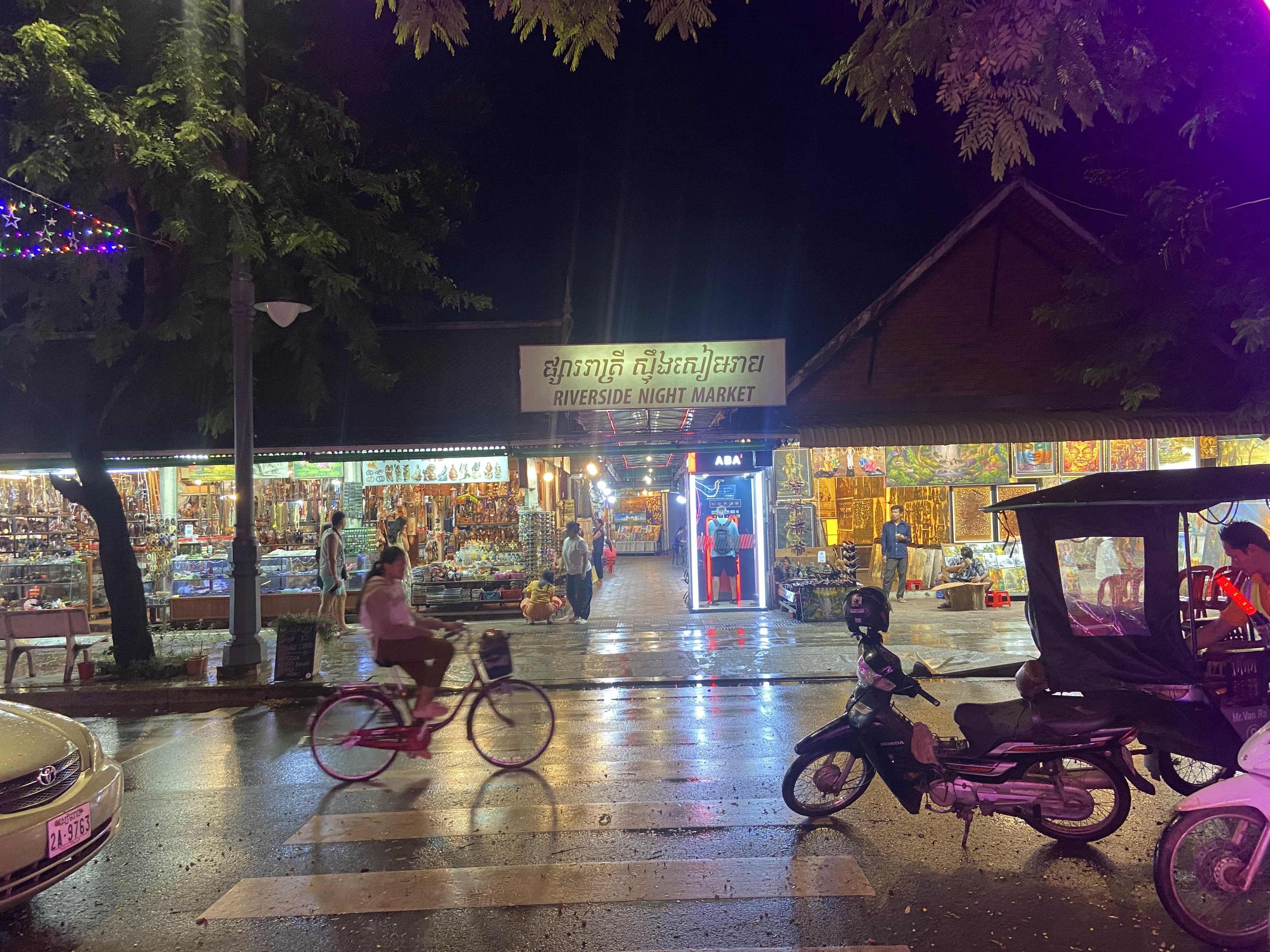 គំនូររបស់សិល្បករខ្មែរក្នុងស្រុក